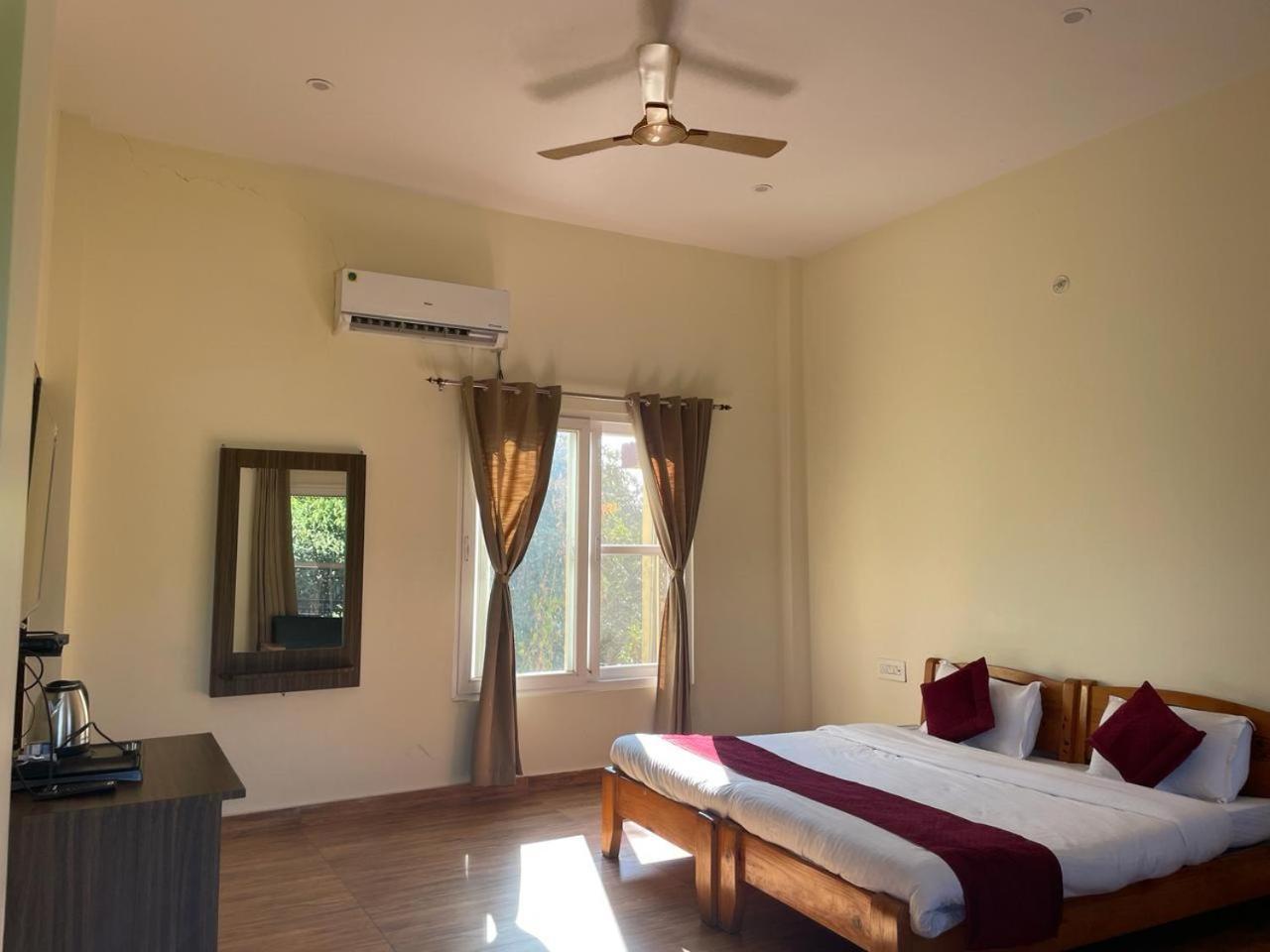 Karans Corbett Motel Ramnagar  Exteriér fotografie